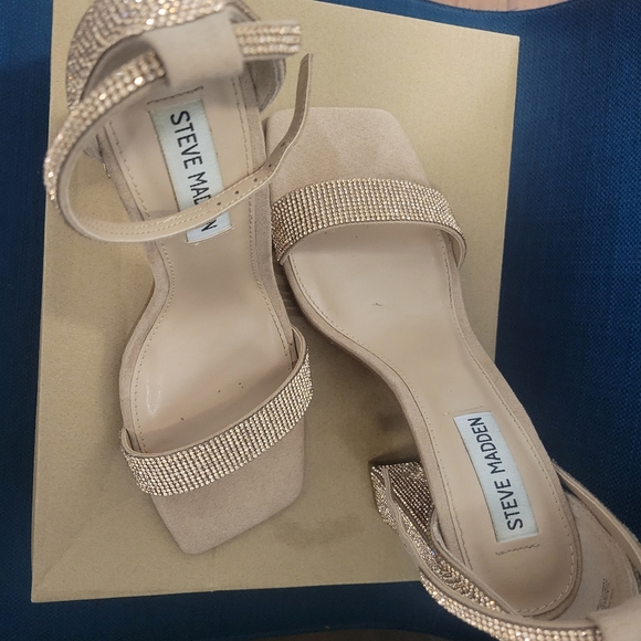 Steve Madden Blush Rhinestone Heels size 8 - Picture 2 of 3